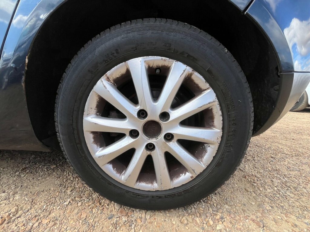 Volkswagen Golf 2007 57 Reg Hatchback 71,400 Miles 1.4L Silver #35