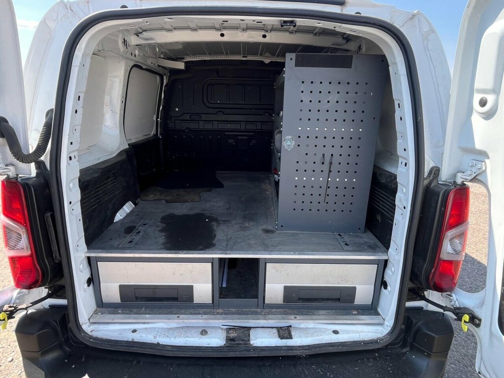 Vauxhall Combo 1.5 Turbo D 2300 Edition L2 H1 Euro 6 White #28