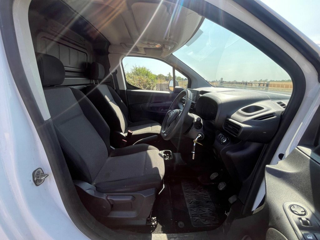 Vauxhall Combo 1.5 Turbo D 2300 Edition L2 H1 Euro 6 White #15