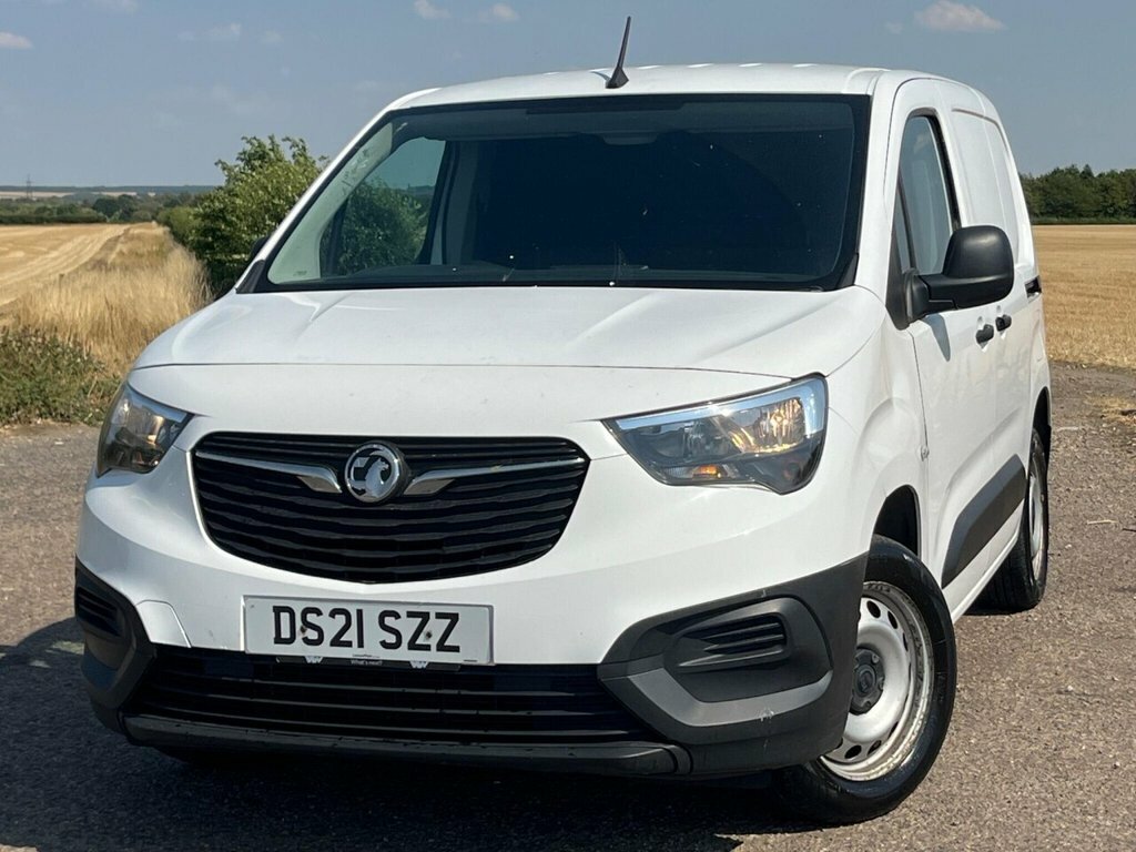 Vauxhall Combo Mpv White #3