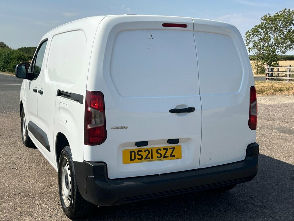 Vauxhall Combo 1.5 Turbo D 2300 Edition L2 H1 Euro 6 White #9