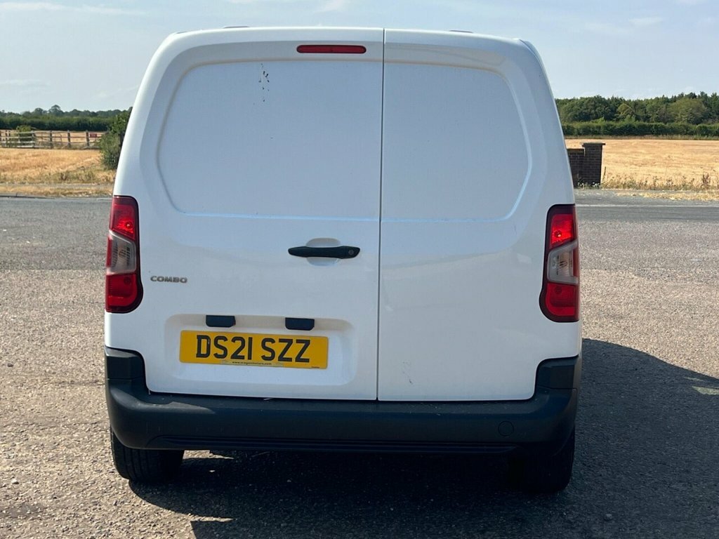 Vauxhall Combo 1.5 Turbo D 2300 Edition L2 H1 Euro 6 White #10