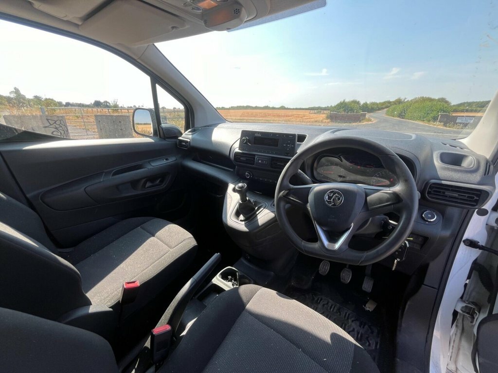 Vauxhall Combo 1.5 Turbo D 2300 Edition L2 H1 Euro 6 White #17