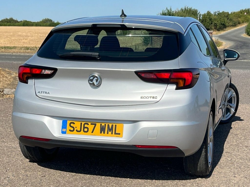Vauxhall Astra Hatchback SJ67WML Silver #4