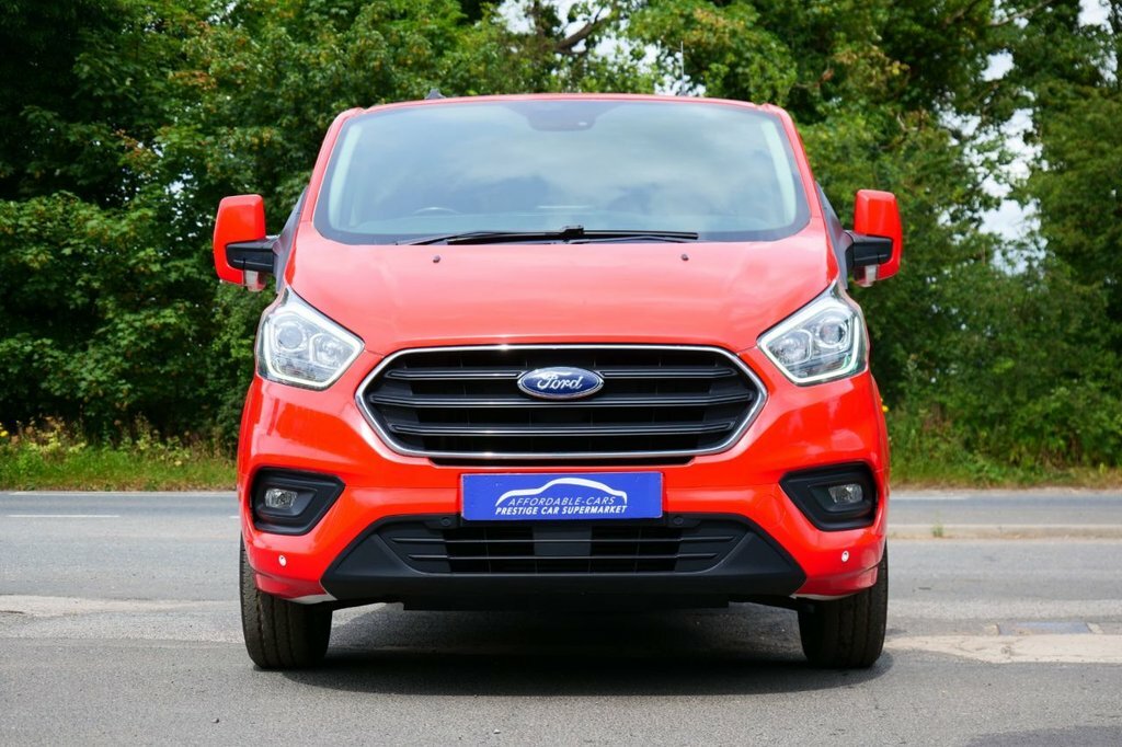 Ford Transit Custom 2L Limited YP71XBB White #4