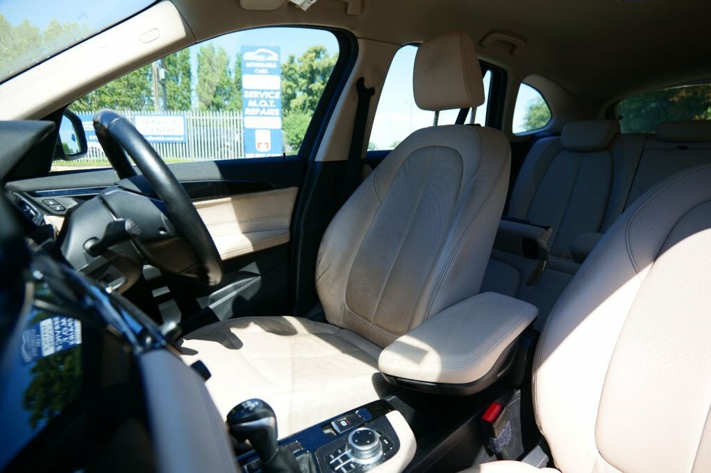 BMW X1 1.5L Xline SV21JBT Silver #2