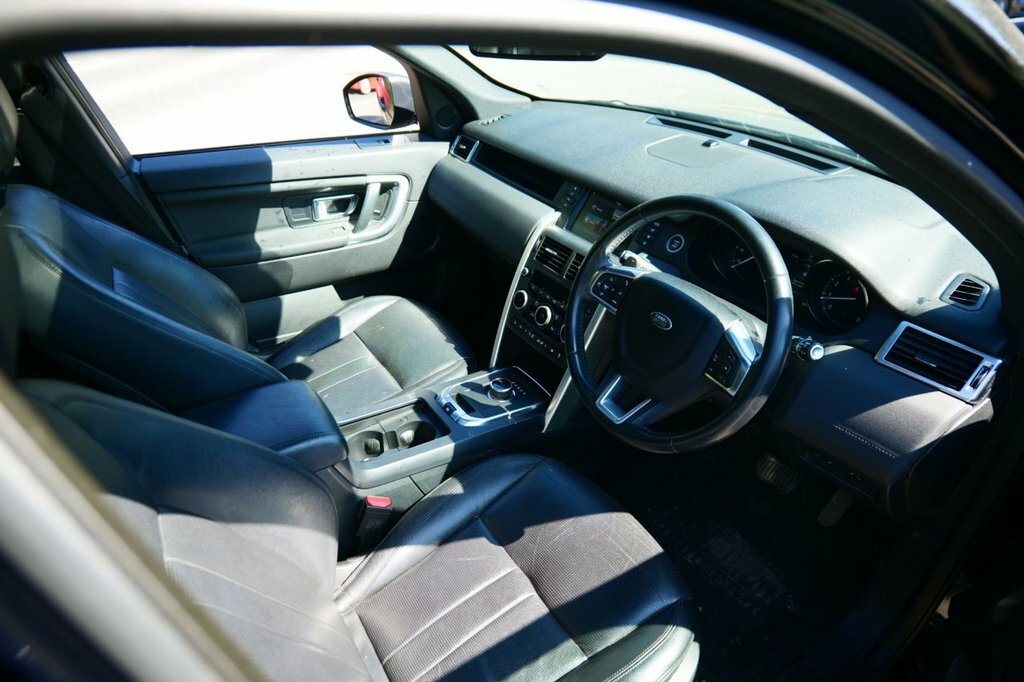 Land Rover Discovery Sport 2L Hse KE68NPX Black #3
