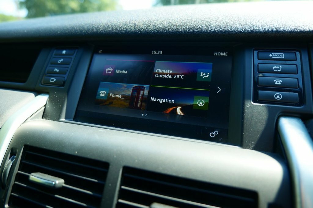Land Rover Discovery Sport 2L Hse KE68NPX Black #6