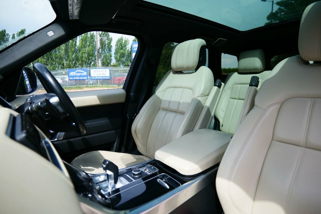 Land Rover Range Rover Sport 2L Hse GN69WFF Blue #2