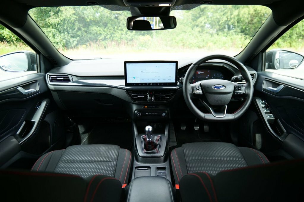 Ford Focus 1L St-line YA24KWE Grey #3
