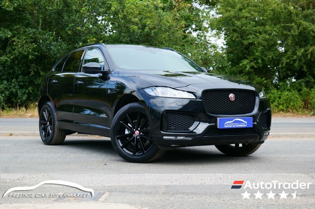 Jaguar F-Pace 2L Chequered Flag Black