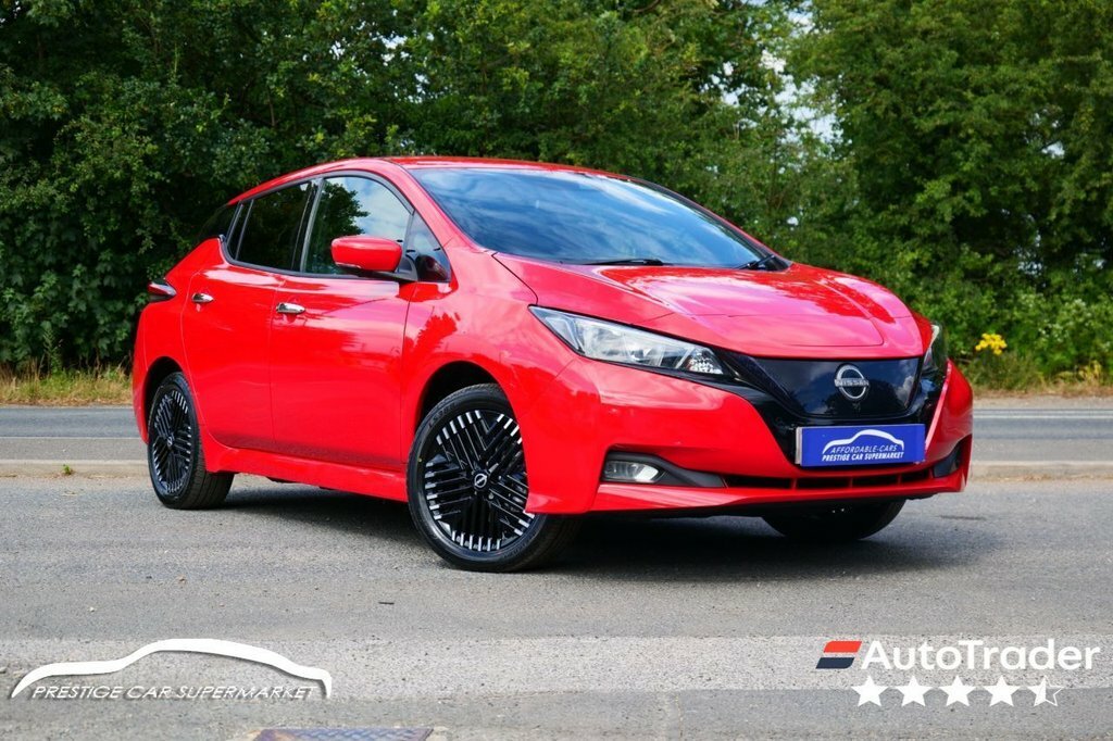 Nissan Leaf Hatchback Red
