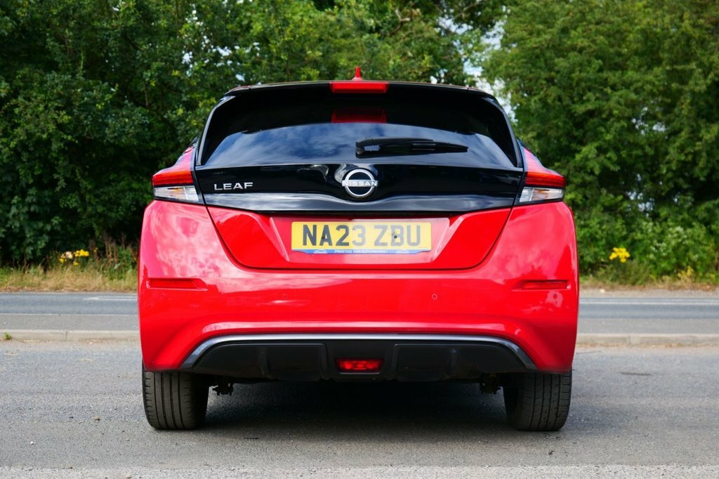 Nissan Leaf Hatchback NA23ZBU Red #5