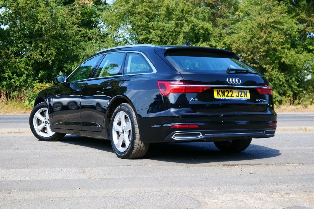 Audi A6 Avant 2L Sport Black #2
