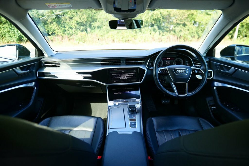 Audi A6 Avant 2L Sport Black #3