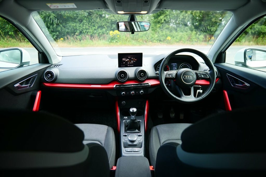 Audi Q2 1L Sport SC19ODH White #3