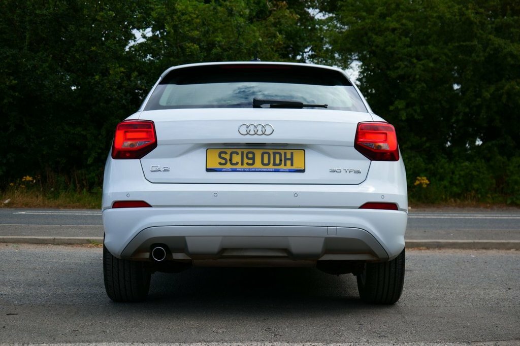 Audi Q2 1L Sport SC19ODH White #5