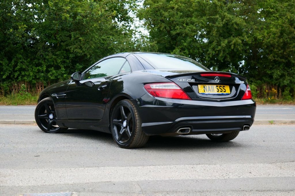 Mercedes-Benz SLK 2.1L Amg Sport Black #2