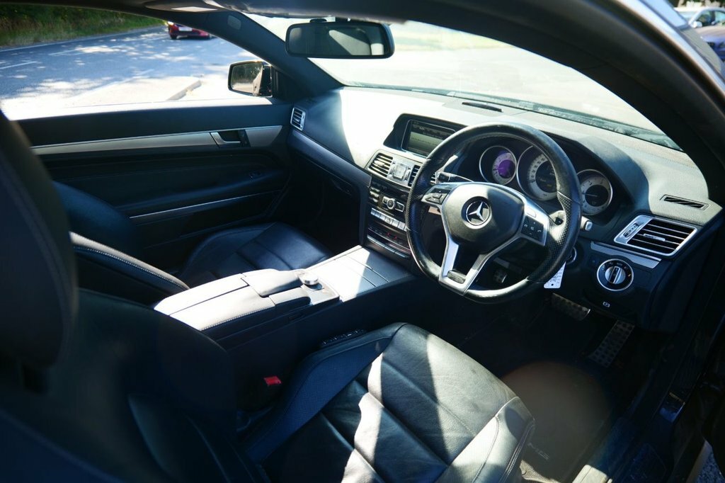 Mercedes-Benz E Class 2.1L Amg Sport Black #3
