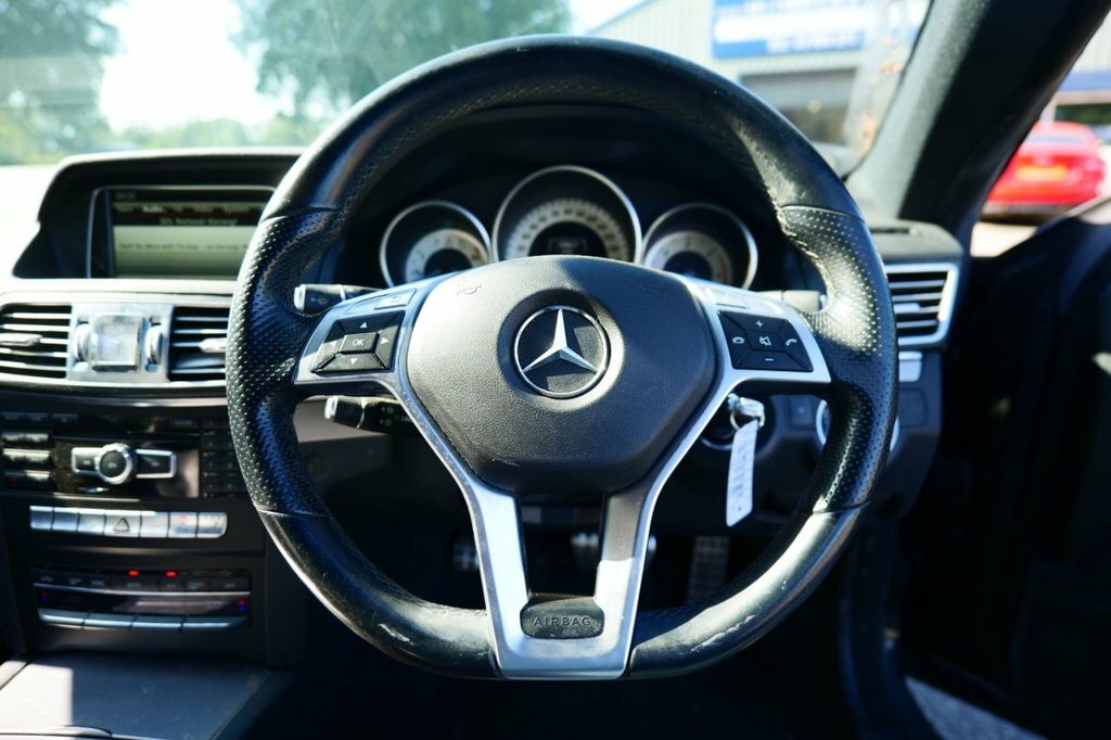 Mercedes-Benz E Class 2.1L Amg Sport Black #4