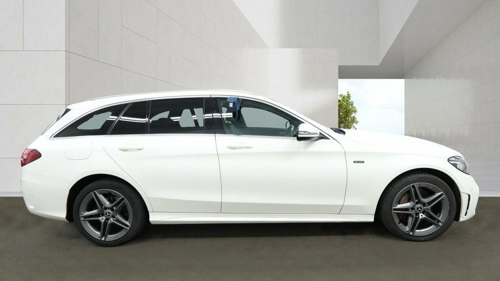 Mercedes-Benz C Class 2L Amg Line Edition White #5