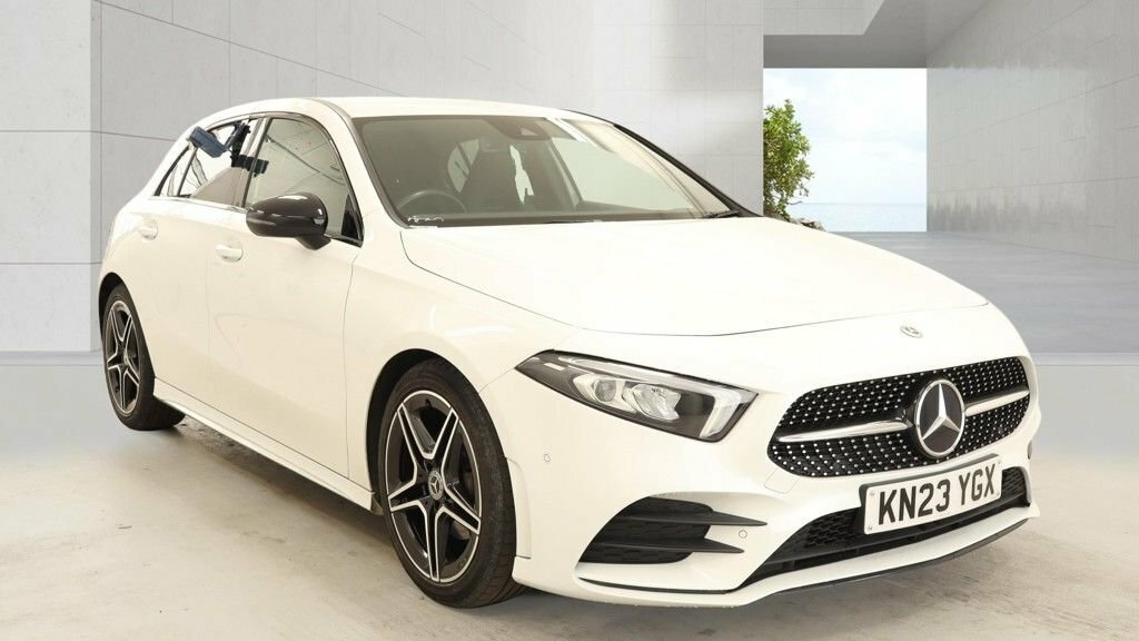 Mercedes-Benz A Class 2L Amg Line White