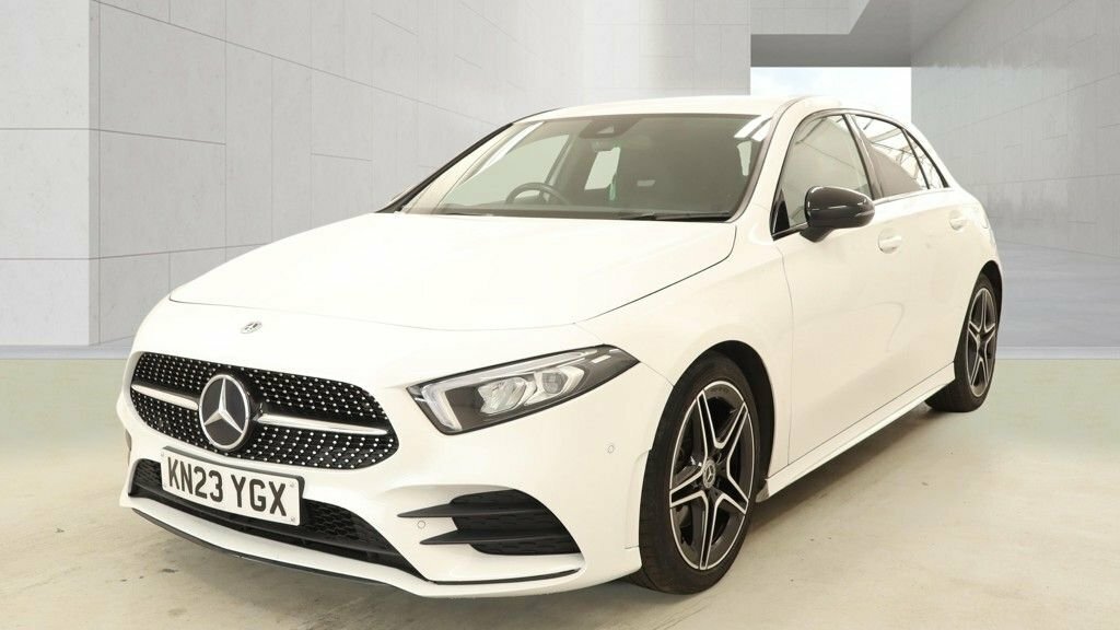Mercedes-Benz A Class 2L Amg Line KN23YGX White #4