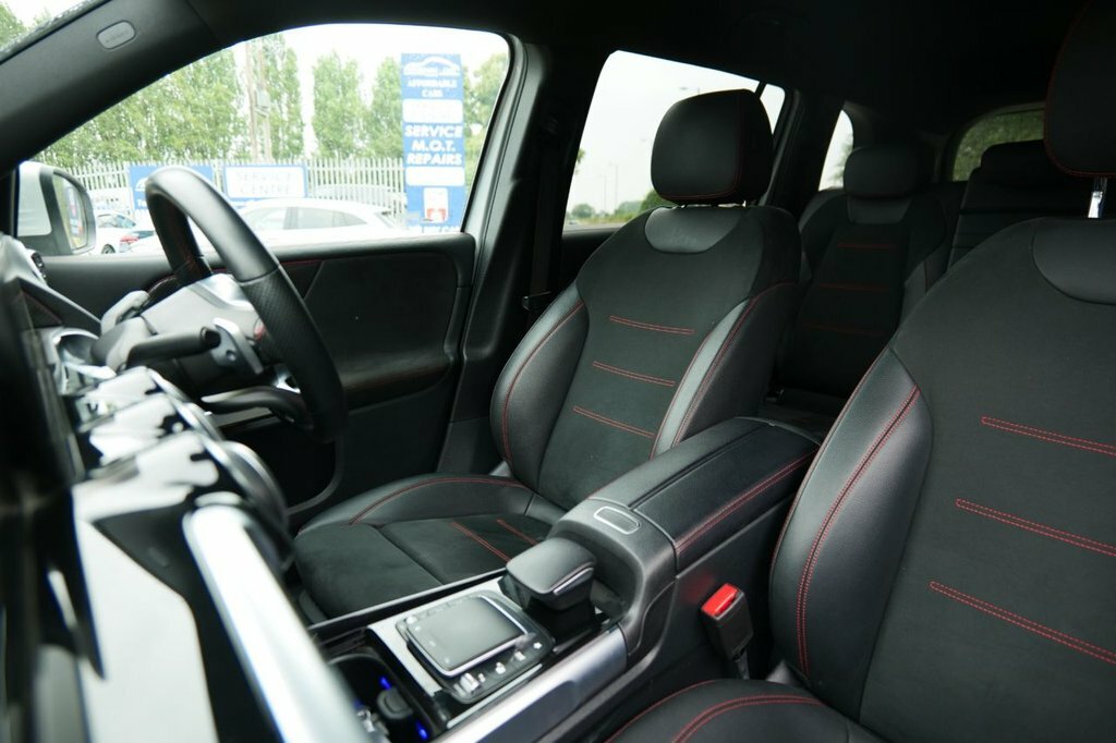Mercedes-Benz GLB Class 1.3L Amg Line White #2
