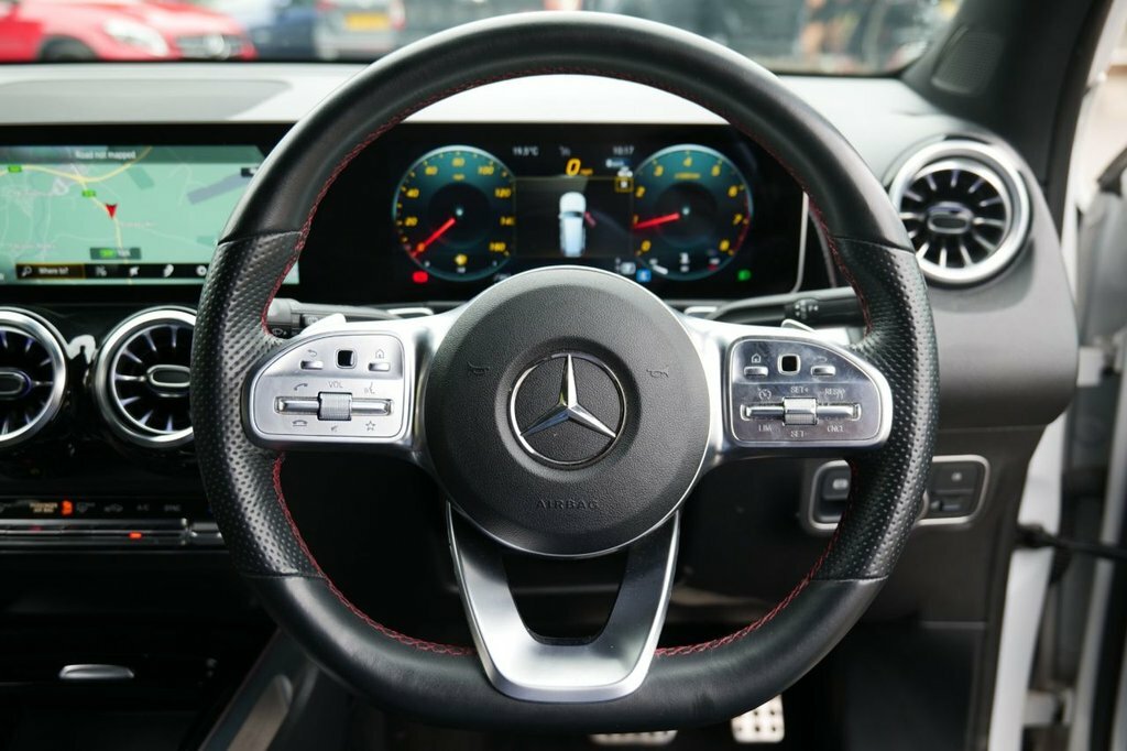 Mercedes-Benz GLB Class 1.3L Amg Line White #4