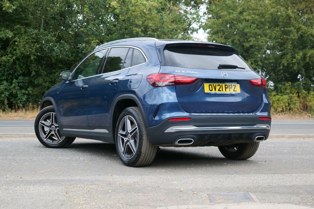 Mercedes-Benz GLA Class 1.3L Exclusive Edition Blue #2