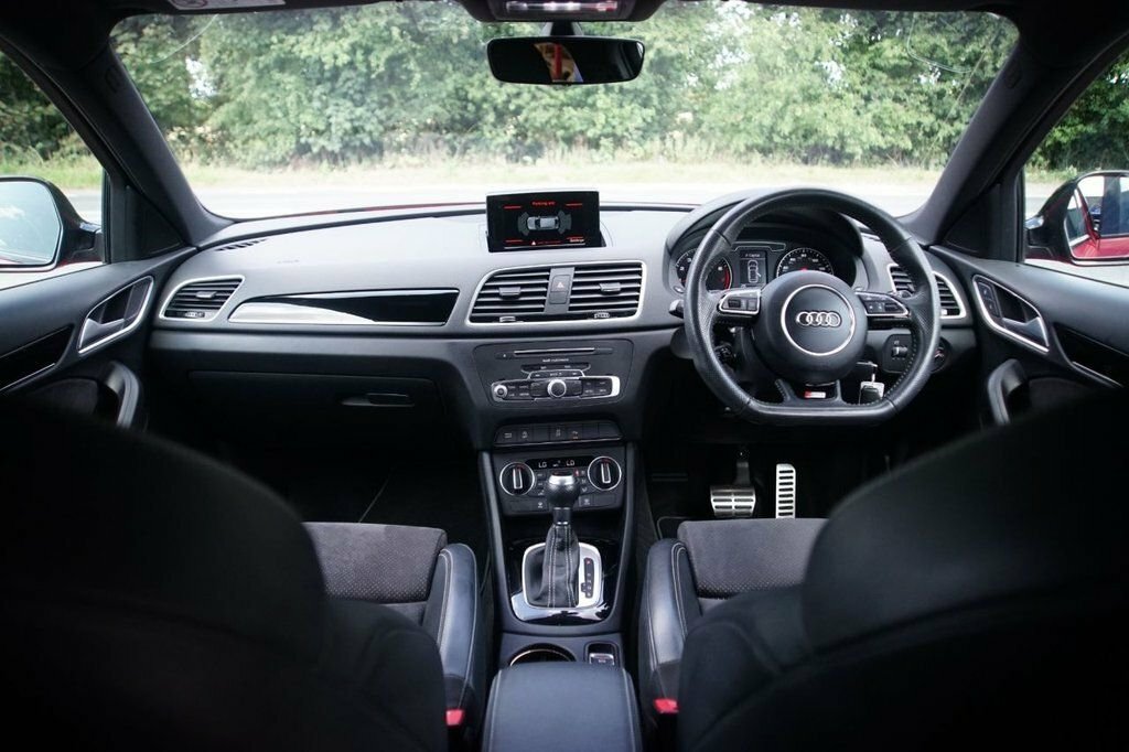 Audi Q3 2L Black Edition SW18DSX Red #3
