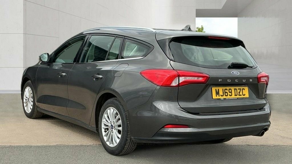 Ford Focus 1L Titanium MJ69DZC Grey #3