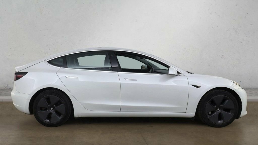 Tesla Model 3 Saloon White #5