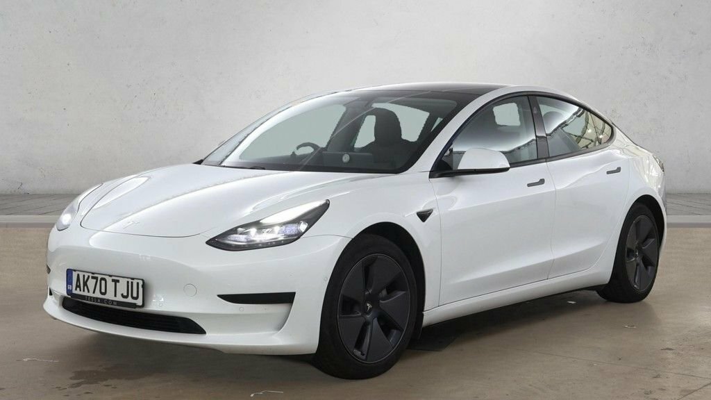 Tesla Model 3 Saloon White #4
