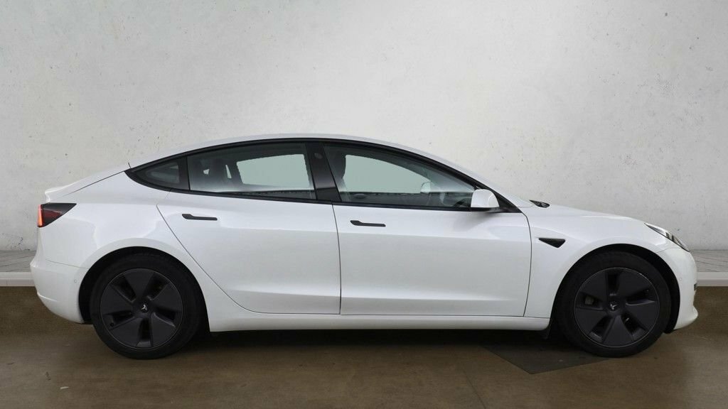 Tesla Model 3 Saloon White #5