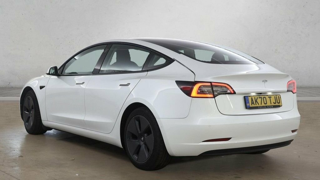Tesla Model 3 Saloon White #3