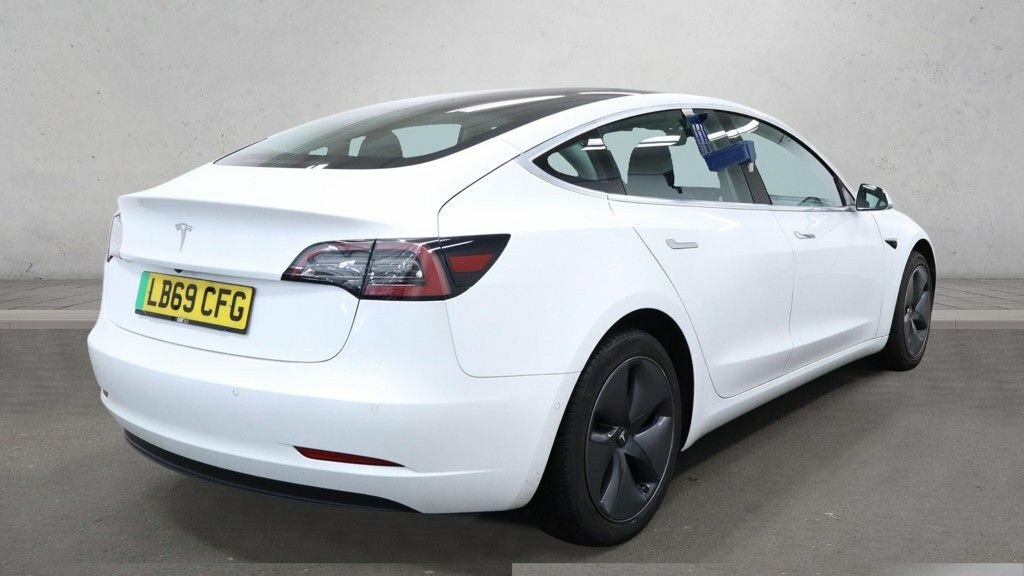 Tesla Model 3 Saloon White #2