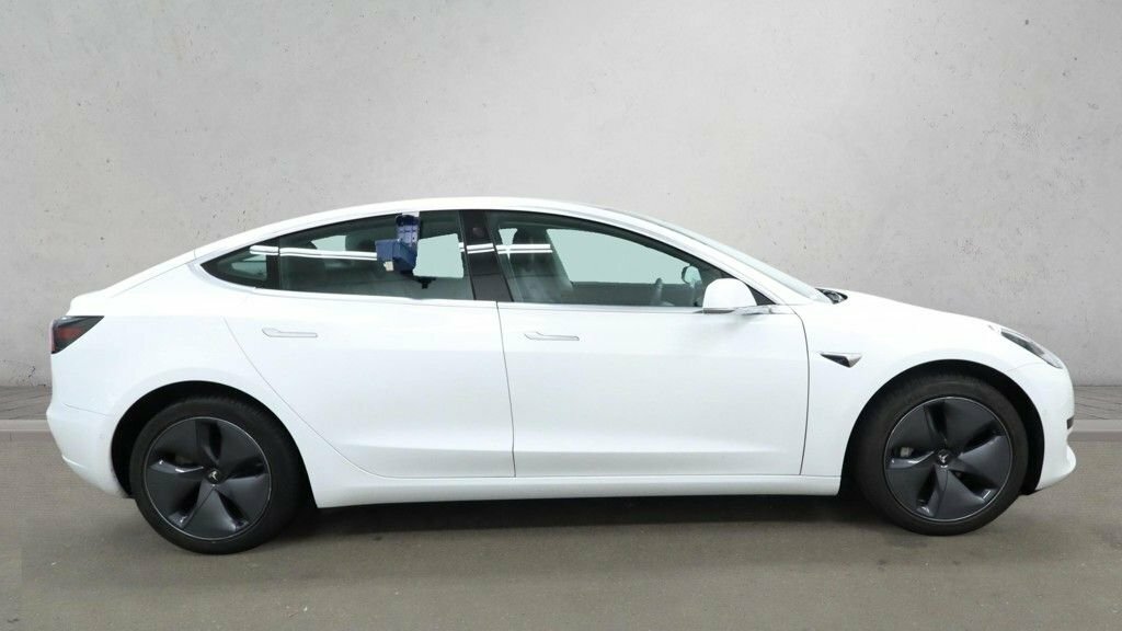 Tesla Model 3 Saloon White #5