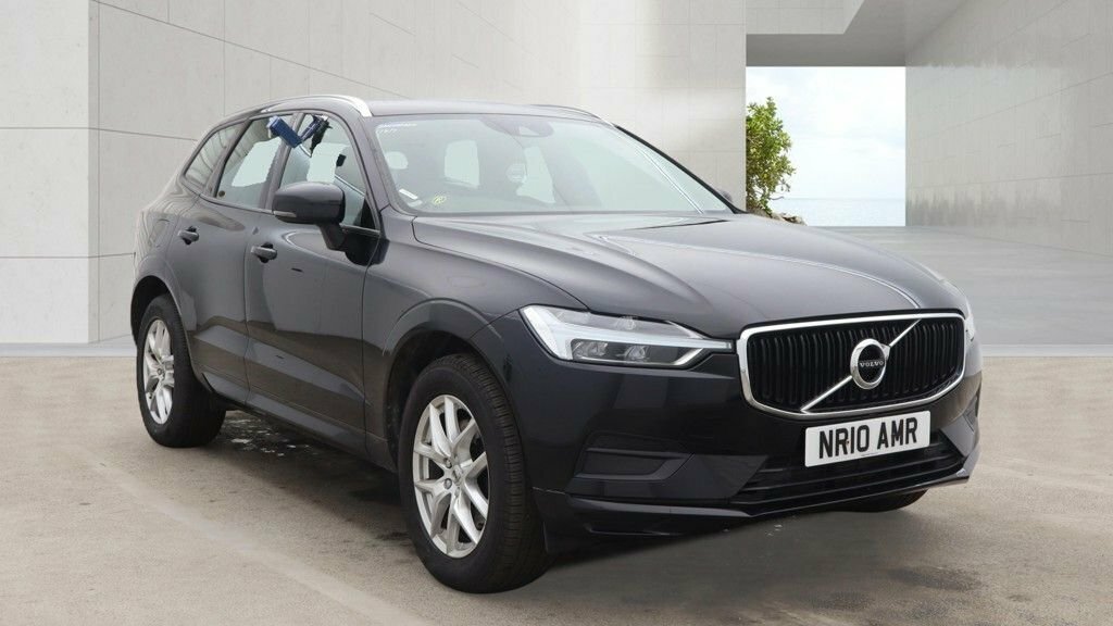 Volvo XC60 2L Momentum Black