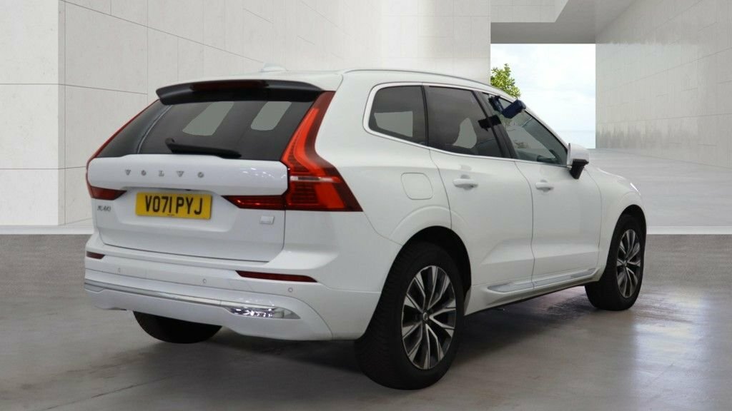 Volvo XC60 2L Inscription Expression White #2