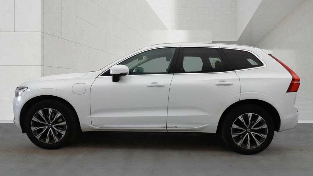 Volvo XC60 2L Inscription Expression White #6