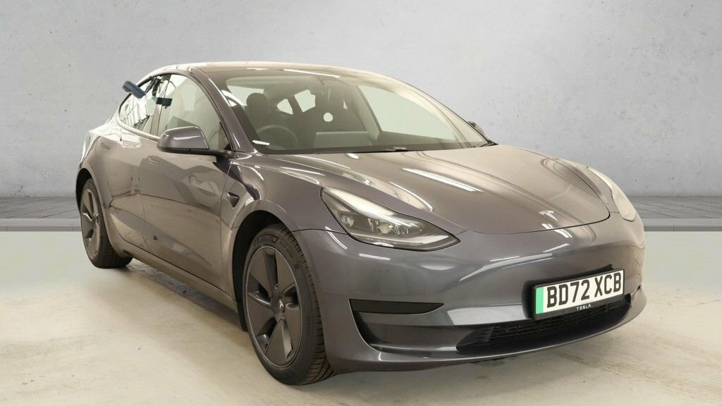 Tesla Model 3 Saloon Grey