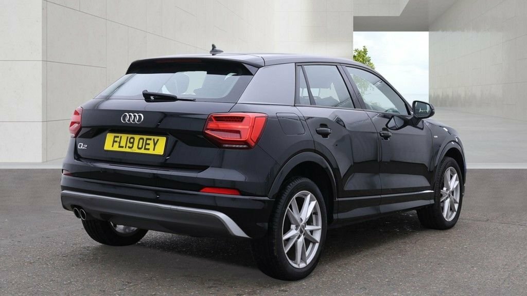 Audi Q2 1.5L S Line Black #2