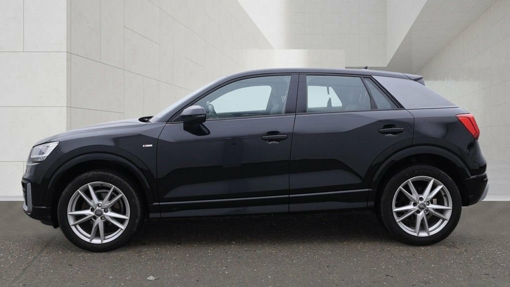 Audi Q2 1.5L S Line Black #6
