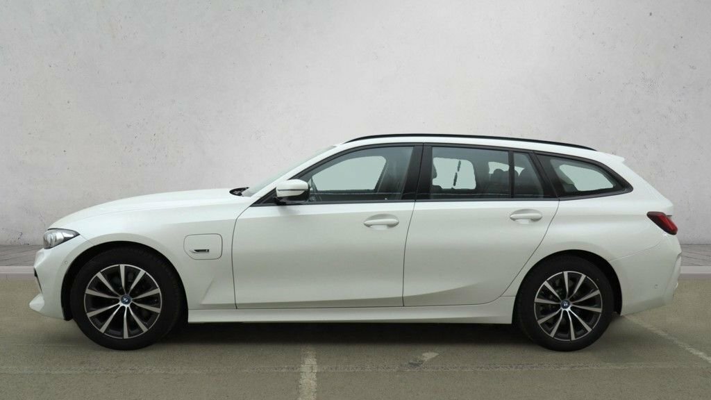 BMW 3 Series 2L Sport White #6