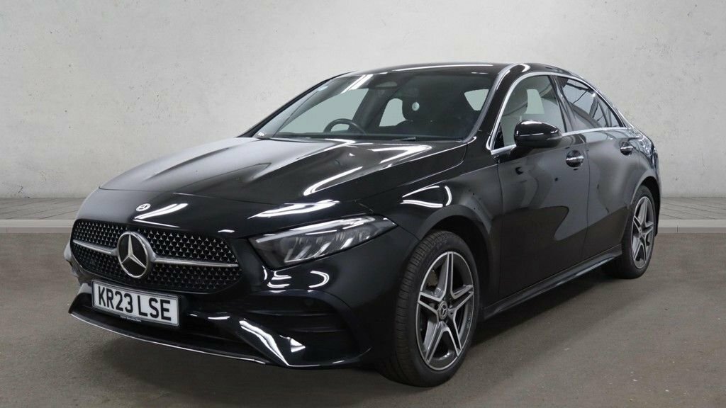 Mercedes-Benz A Class 1.3L Amg Line Black #4