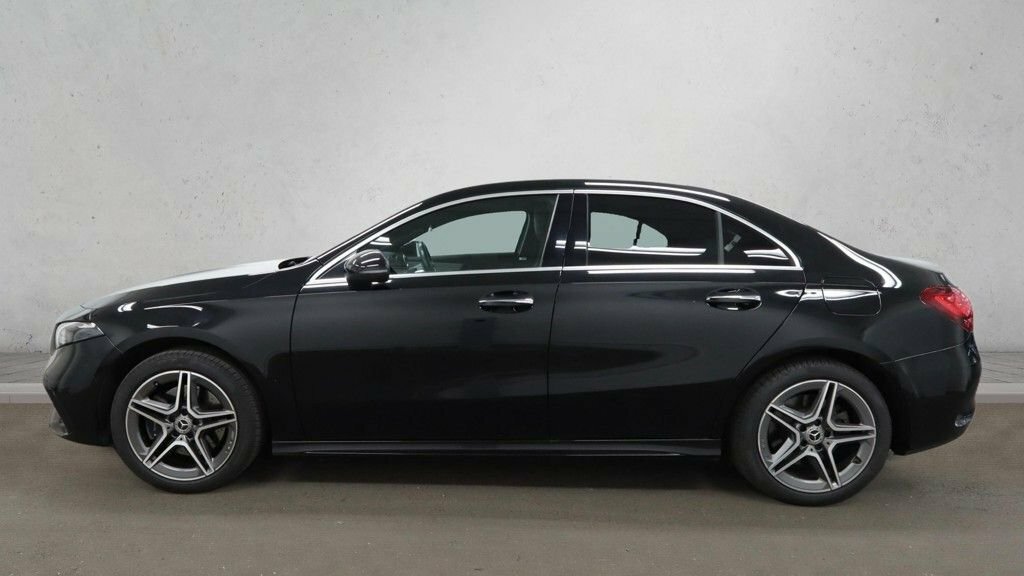 Mercedes-Benz A Class 1.3L Amg Line Black #6