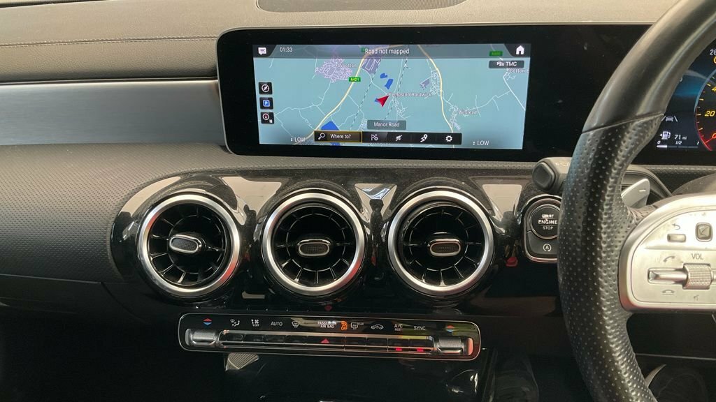 Mercedes-Benz CLA Class Cla 220D Amg Line Night Edition Tip #9