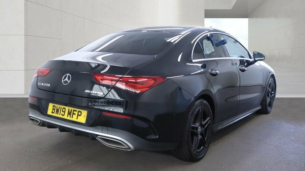 Mercedes-Benz CLA Class Cla 220D Amg Line Night Edition Tip #2