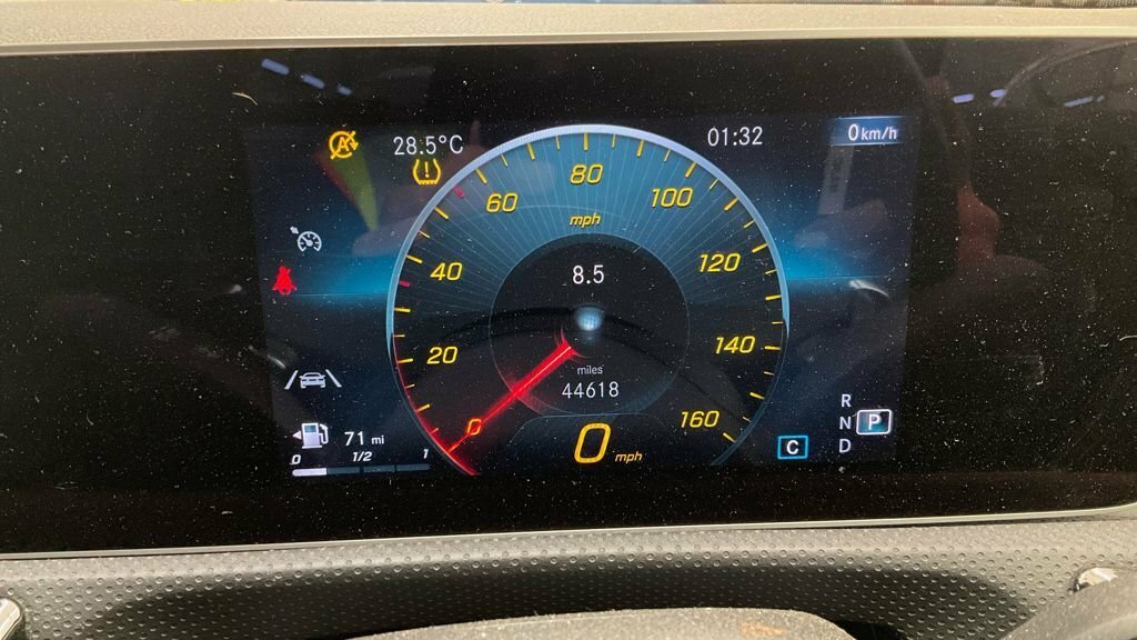 Mercedes-Benz CLA Class Cla 220D Amg Line Night Edition Tip #8